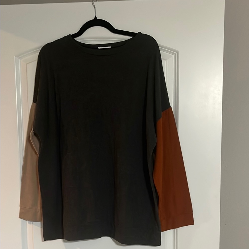 Colorblock Long Sleeve Top